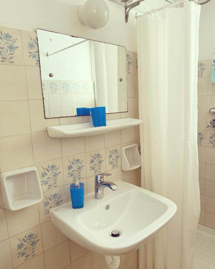 Irene'S Apartment Артеміда Екстер'єр фото
