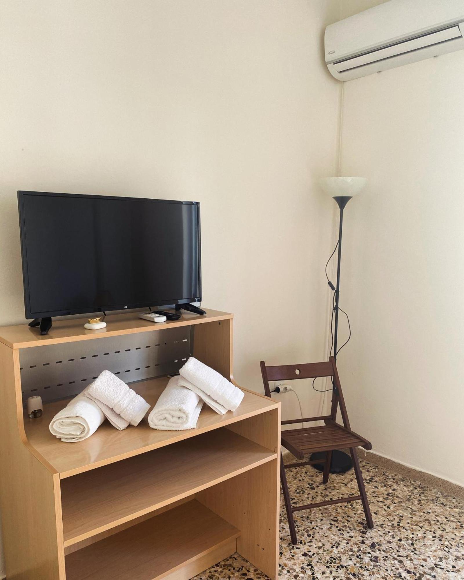 Irene'S Apartment Артеміда Екстер'єр фото